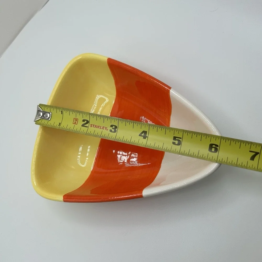 Vintage Halloween Party Platter Candy Corn Nesting set of 3 Ceramic bowls. - Picture 9 of 10
